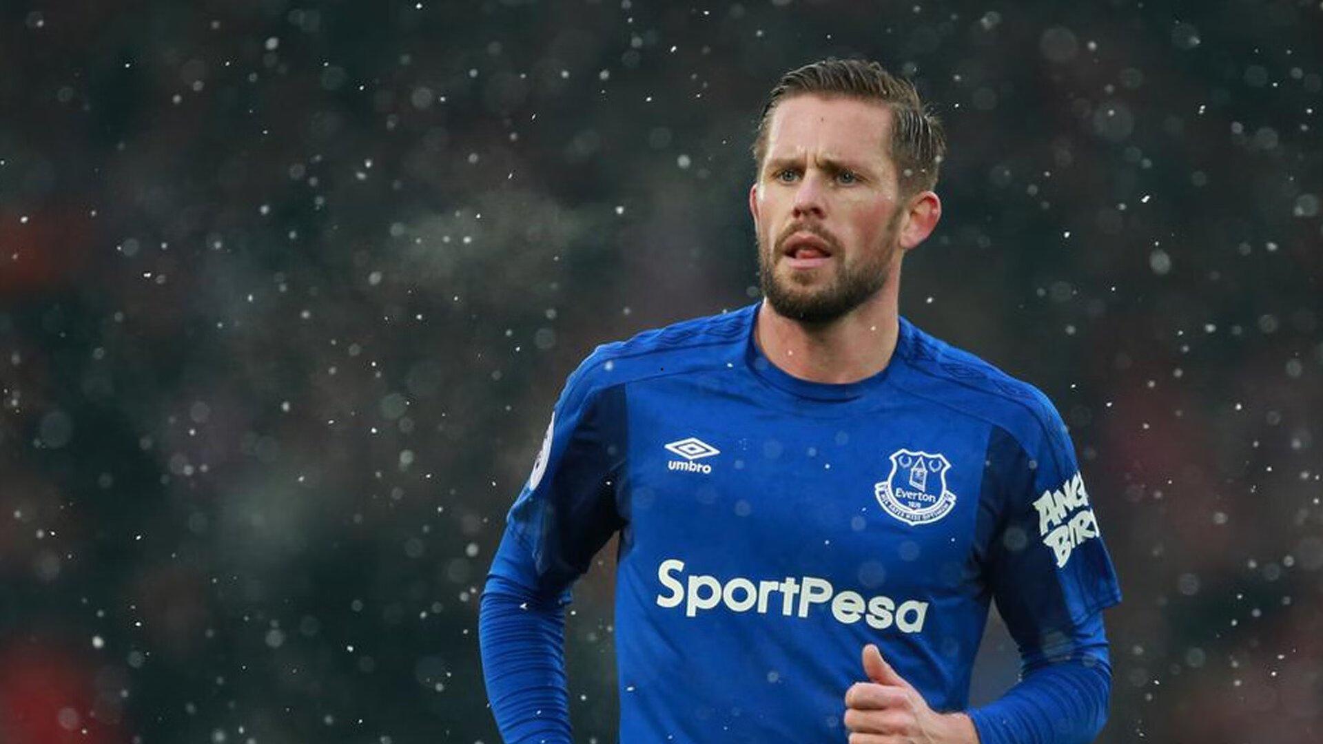 巴里-布朗罚球线统治比赛!单场18罚14中轰31分 全能数据助球队稳居胜轨